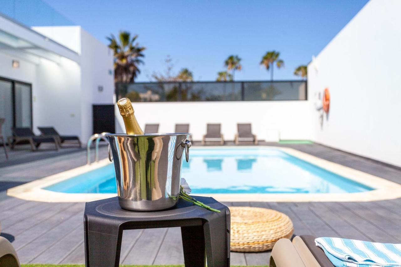Villa Luxury Azul Private Pool And Bbq Corralejo By Holidays Home Exteriör bild