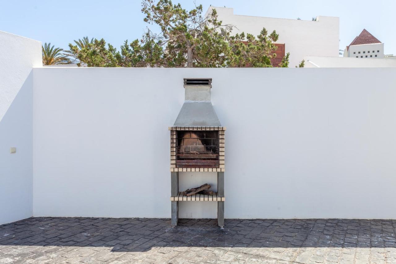 Villa Luxury Azul Private Pool And Bbq Corralejo By Holidays Home Exteriör bild